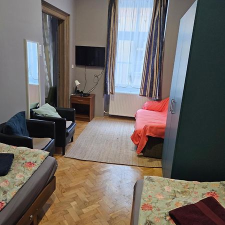 Danubescree Cozy Apartment Budapest Esterno foto